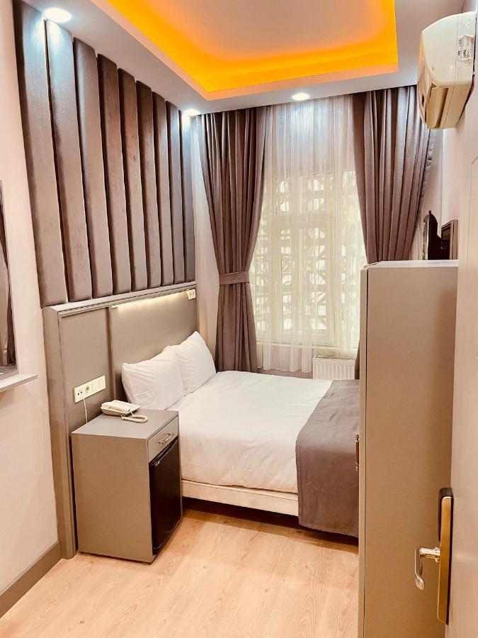 Crowned Plus Hotel Istanbul Ngoại thất bức ảnh