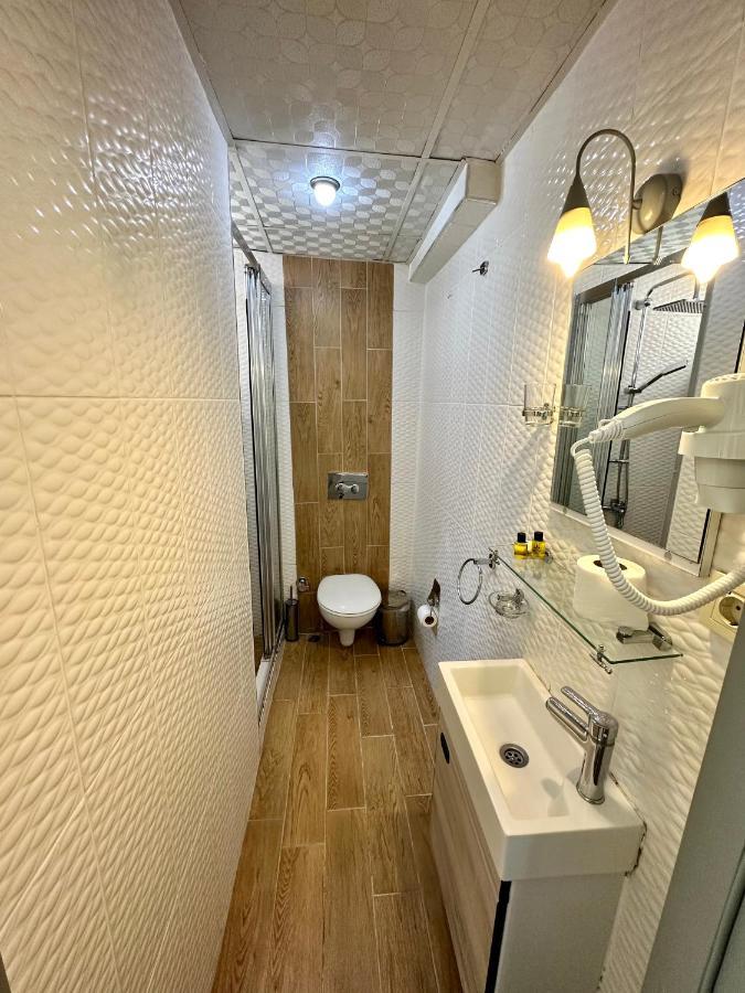 Crowned Plus Hotel Istanbul Ngoại thất bức ảnh