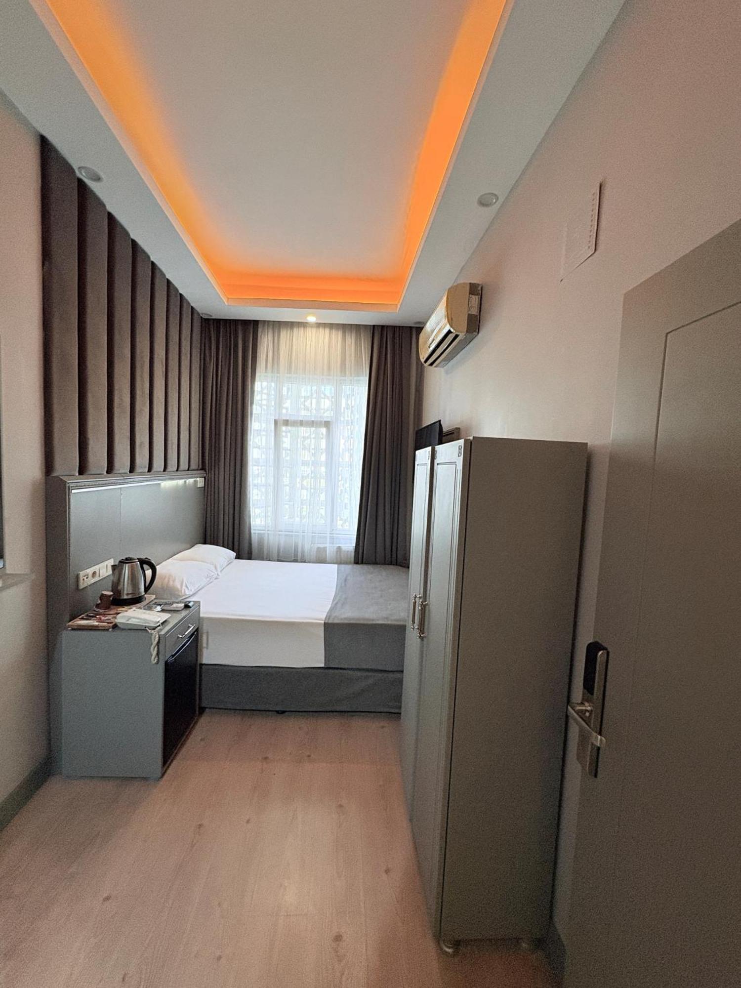 Crowned Plus Hotel Istanbul Ngoại thất bức ảnh