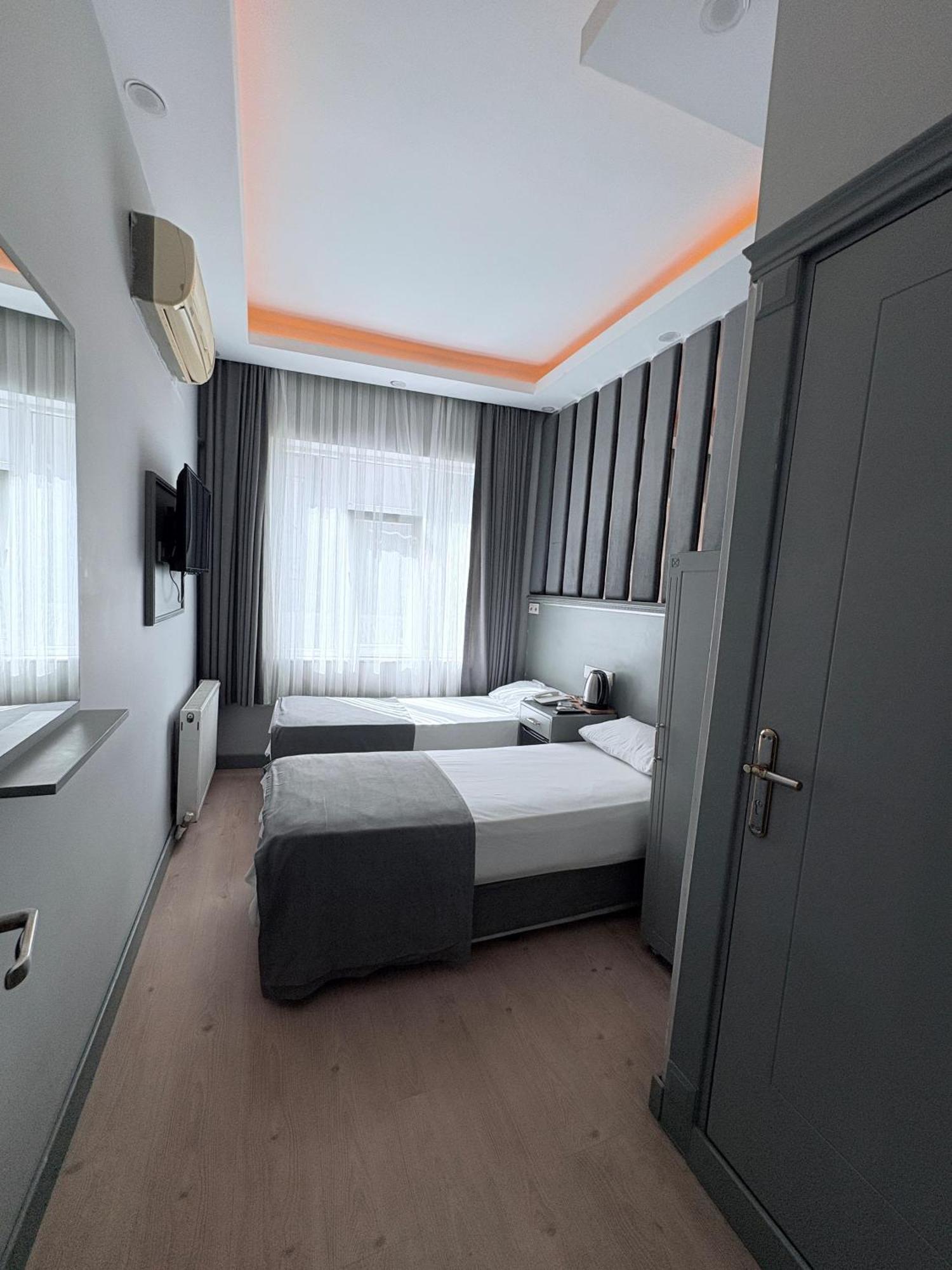 Crowned Plus Hotel Istanbul Ngoại thất bức ảnh
