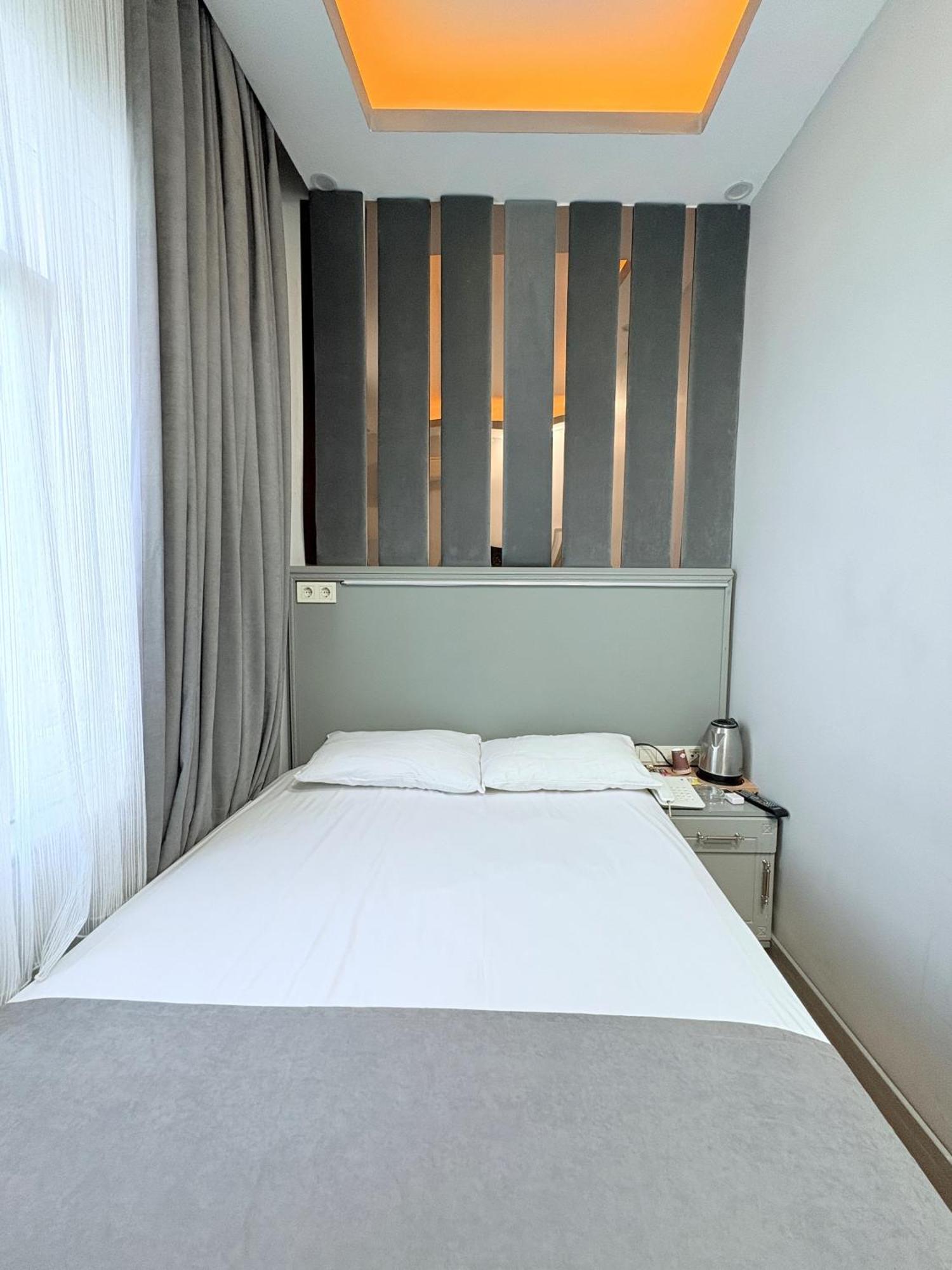 Crowned Plus Hotel Istanbul Ngoại thất bức ảnh